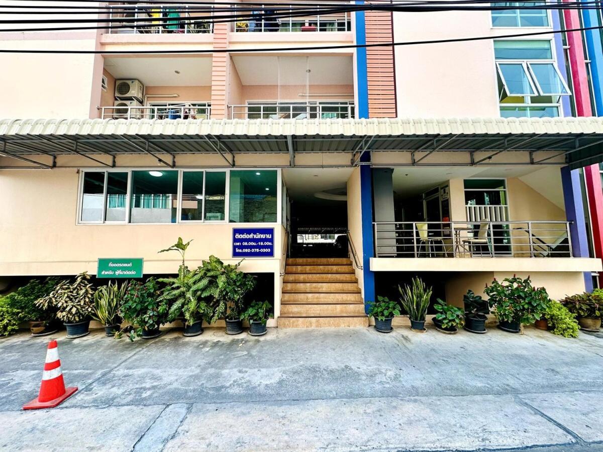Ban Rong Khoei Wisdom Burg Bangsaen, Pool, Gym 아파트 호텔 외부 사진
