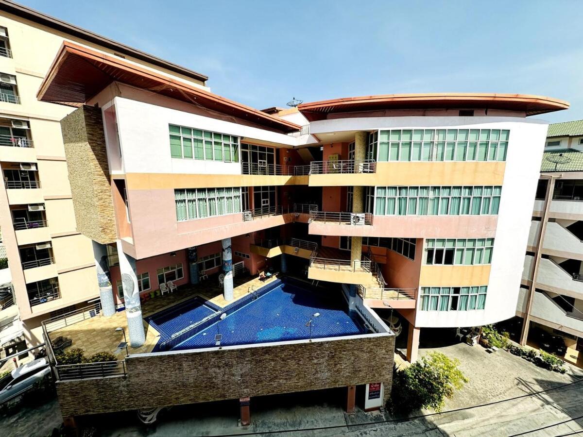 Ban Rong Khoei Wisdom Burg Bangsaen, Pool, Gym 아파트 호텔 외부 사진
