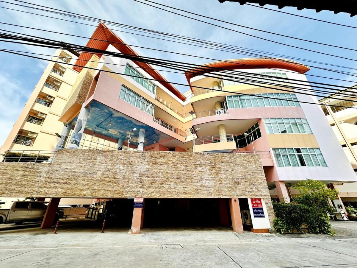 Ban Rong Khoei Wisdom Burg Bangsaen, Pool, Gym 아파트 호텔 외부 사진