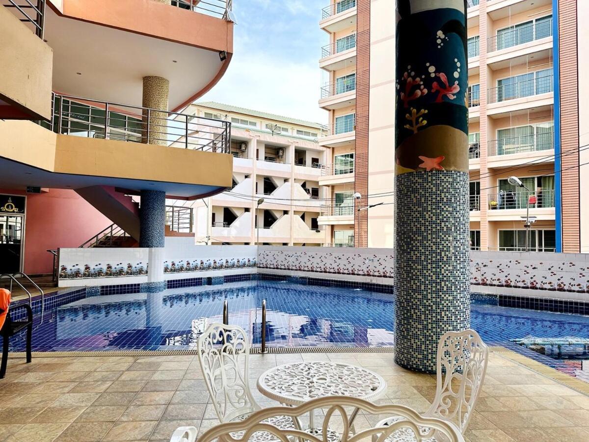 Ban Rong Khoei Wisdom Burg Bangsaen, Pool, Gym 아파트 호텔 외부 사진