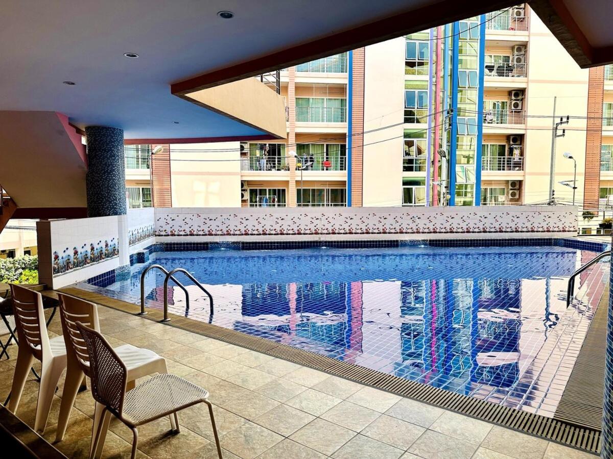 Ban Rong Khoei Wisdom Burg Bangsaen, Pool, Gym 아파트 호텔 외부 사진